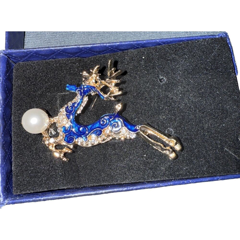 NWT Cute Blue And Goldtone Reindeer Pin Brooch With Faux Pearl Accent